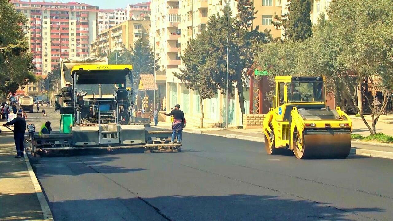 В одном из районов Баку ведется реконструкция ряда дорог