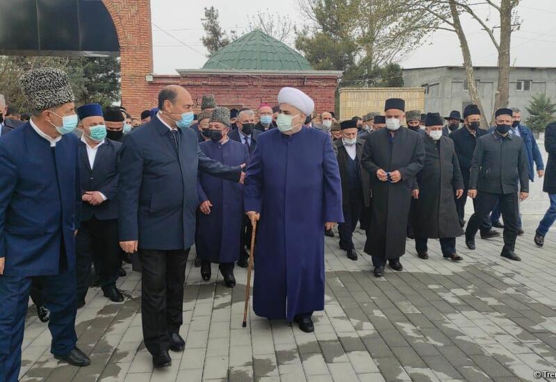 Аллахшукюр Пашазаде и руководители религиозных конфессий отправились в Барду и Агдам