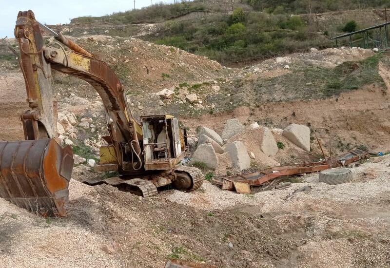 Армяне разграбили и месторождение известняка в Зангиланском районе