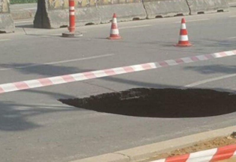 В Баку просела дорога