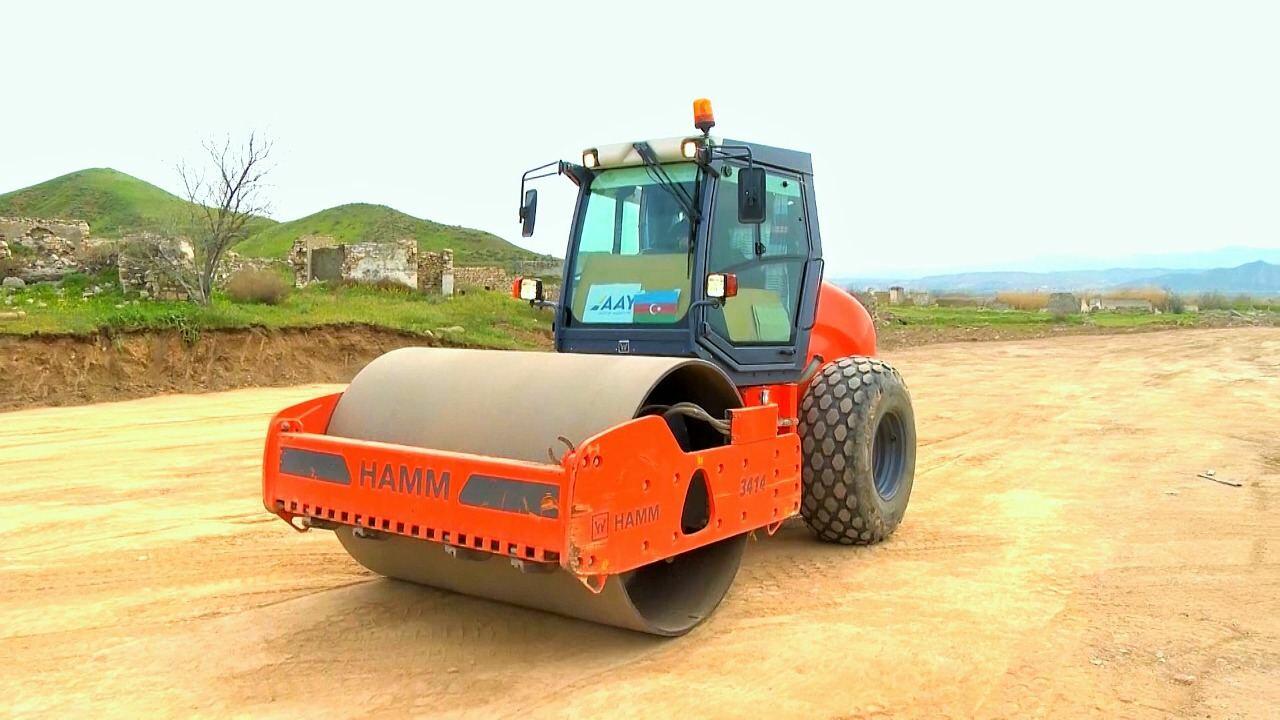 Hadrut-Cəbrayıl-Şükürbəyli yeni avtomobil yolunun tikintisi layihəsi icra olunur