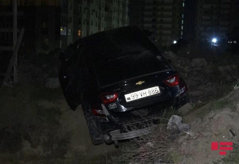 В Баку обстреляли автомобиль
