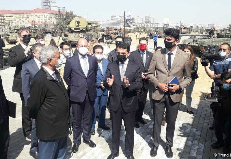 Dünyanın aparıcı beyin mərkəzlərinin nümayəndələri Hərbi Qənimətlər Parkında