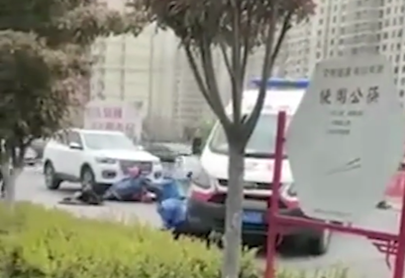 В Китае скорая сломала ноги пострадавшему