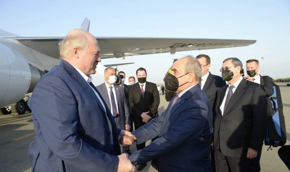 Александр Лукашенко прибыл с визитом в Азербайджан