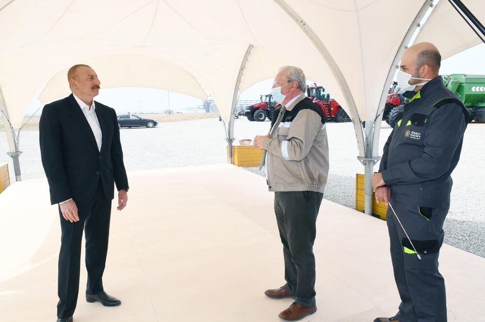 Президент Ильхам Алиев принял участие в презентации агропарка ООО Aqro Dairy в Гаджигабуле