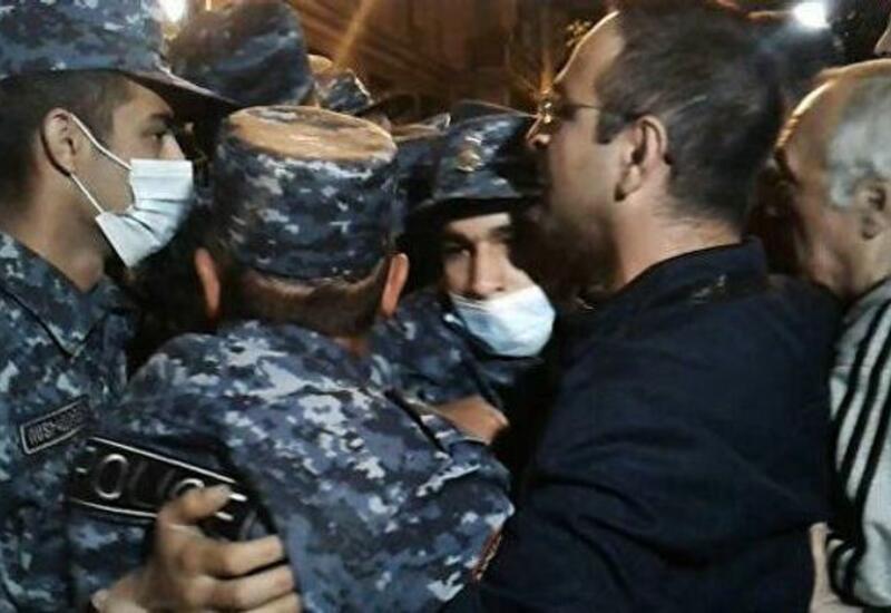 В Ереване задержали 14 человек на акции протеста