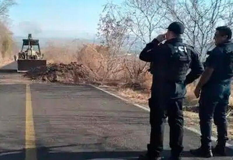 В Мексике наркокартель сбросил взрывчатку на полицейских
