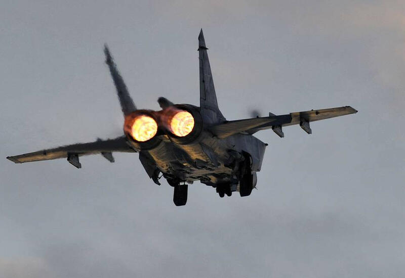 МиГ-31 сопроводил самолет ВВС США над акваторией Тихого океана