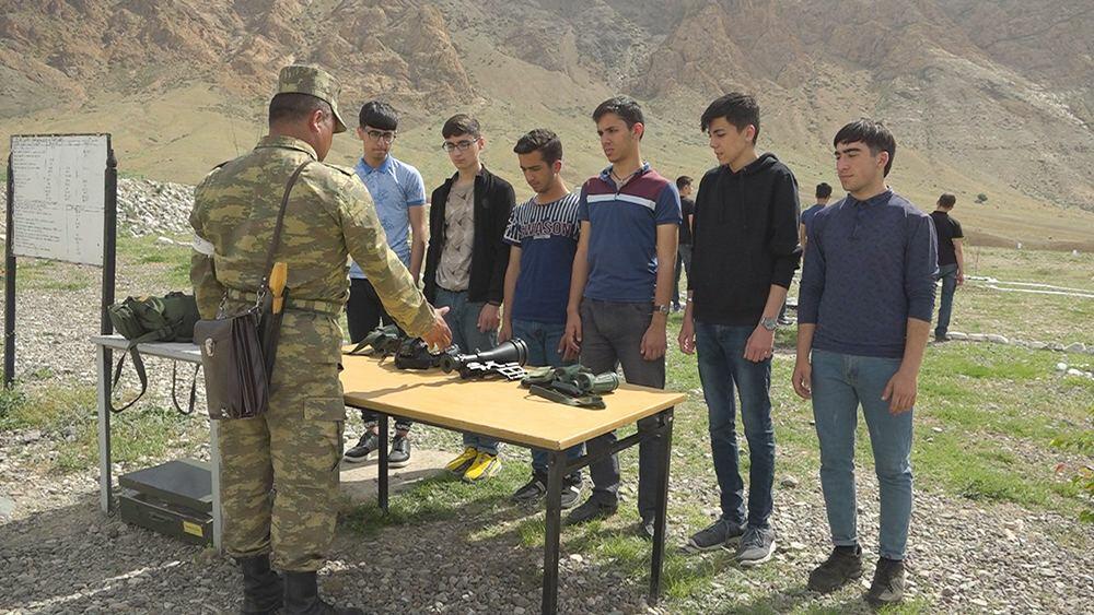 Ордубадские школьники приняли участие в занятиях армии Нахчывана