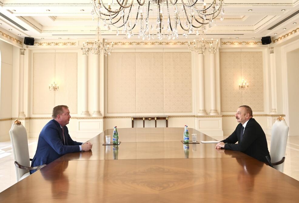 Президент Ильхам Алиев принял президента и главного исполнительного директора компании “Boeing Commercial Airplanes”