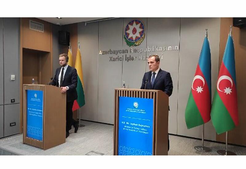 Главы МИД Азербайджана и Литвы провели пресс-конференцию