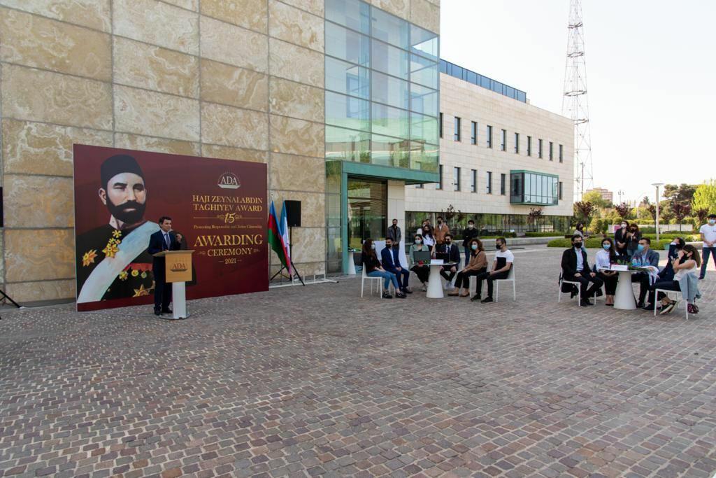 ADA Universitetində “Hacı Zeynalabdin Tağıyev” mükafatının təqdim edilməsi mərasimi olub