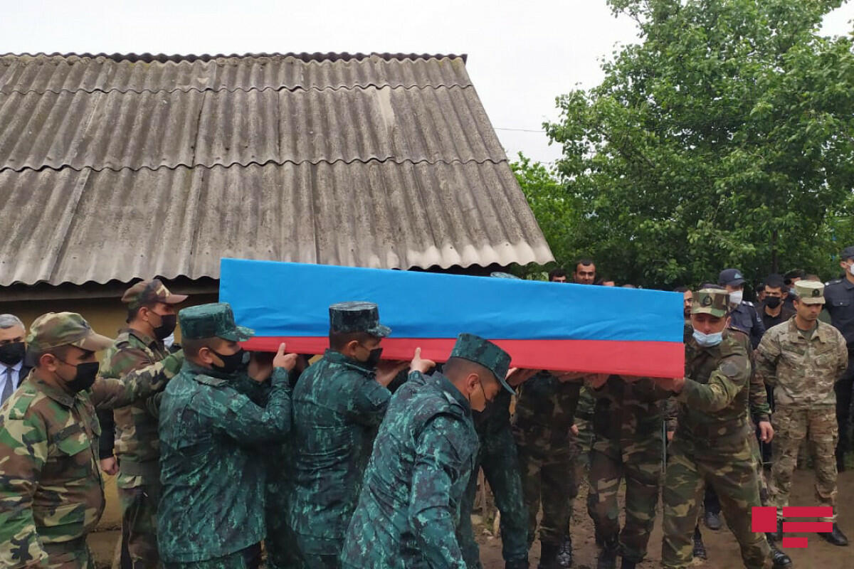 В Лерике проходит церемония прощания с шехидом Отечественной войны