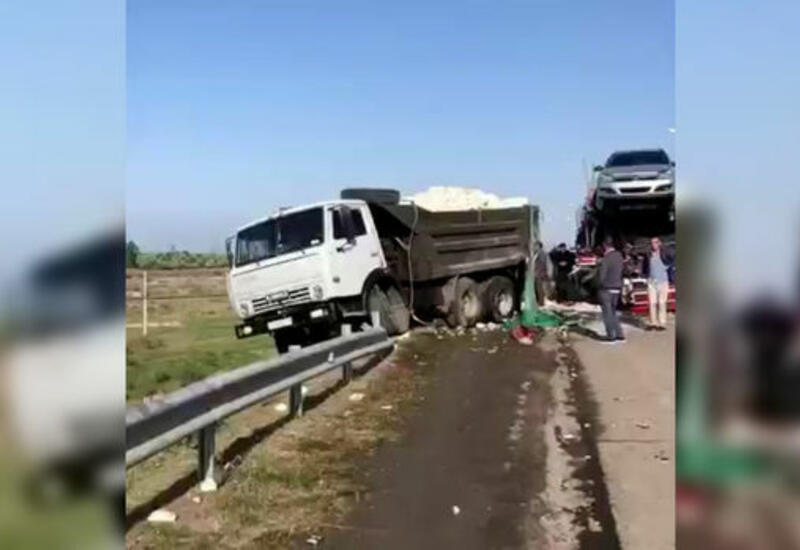 Тяжелое ДТП на трассе Баку-Газах