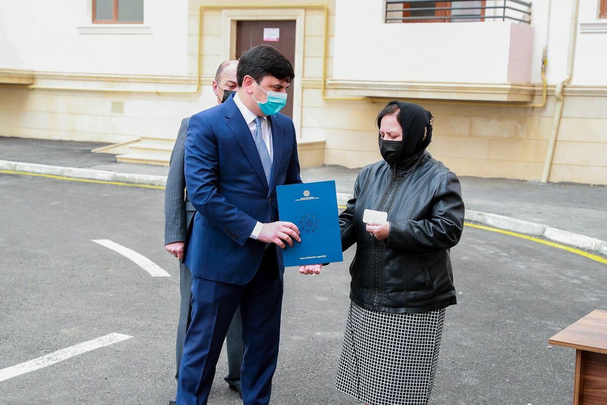 Семьям шехидов и инвалидам войны в Баку предоставили еще 40 квартир