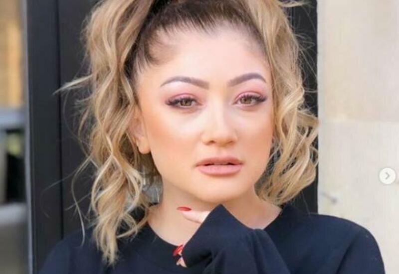 Aparıcı Zümrüd açıq-saçıq geyimi ilə gündəmdə