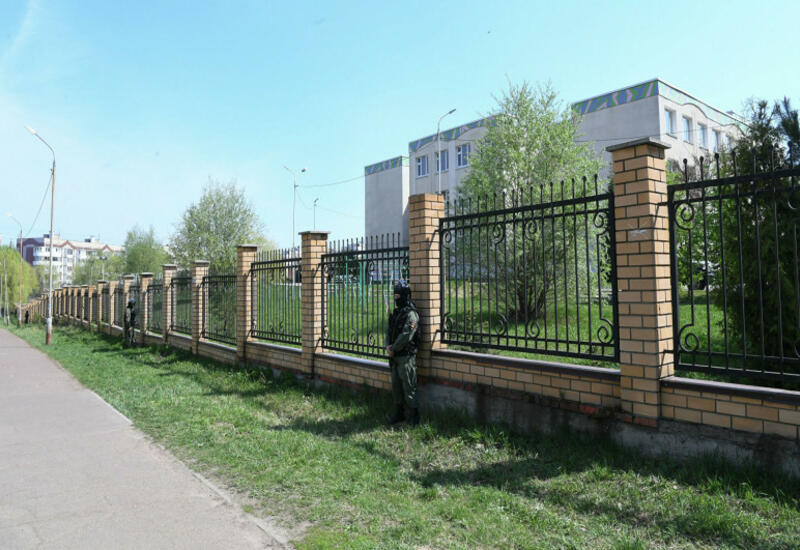 Стрелявший в казанской школе установил в раздевалке бомбу