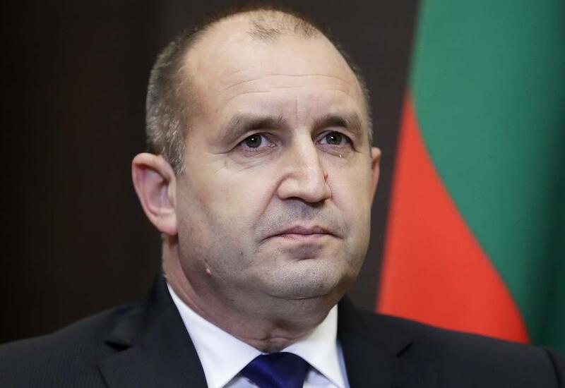 Президент Болгарии распустил парламент и назначил новые выборы
