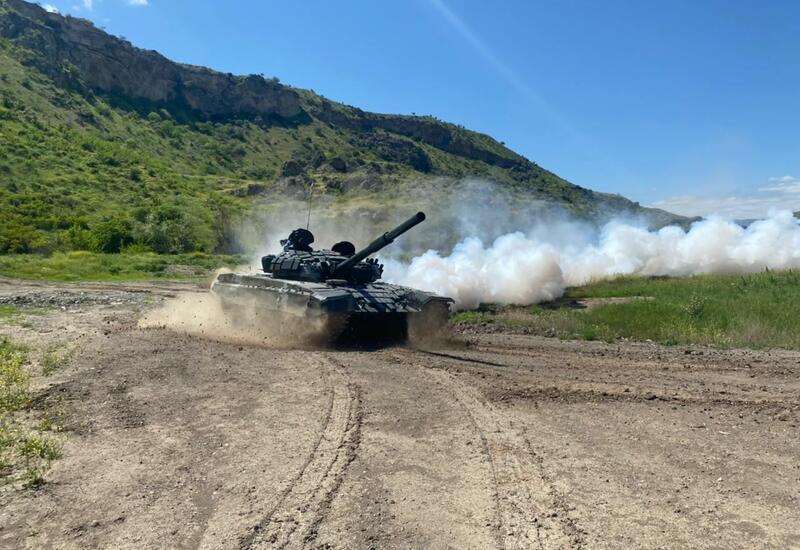 Трофейная боевая техника используется на военном полигоне в Губадлы
