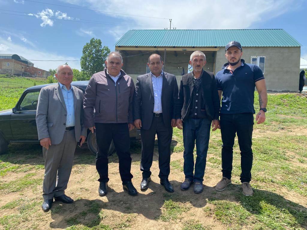Millət vəkili Arzu Nağıyev Tovuz və Gədəbəydə şəhid, qazi ailələri və seçicilərlə görüşüb