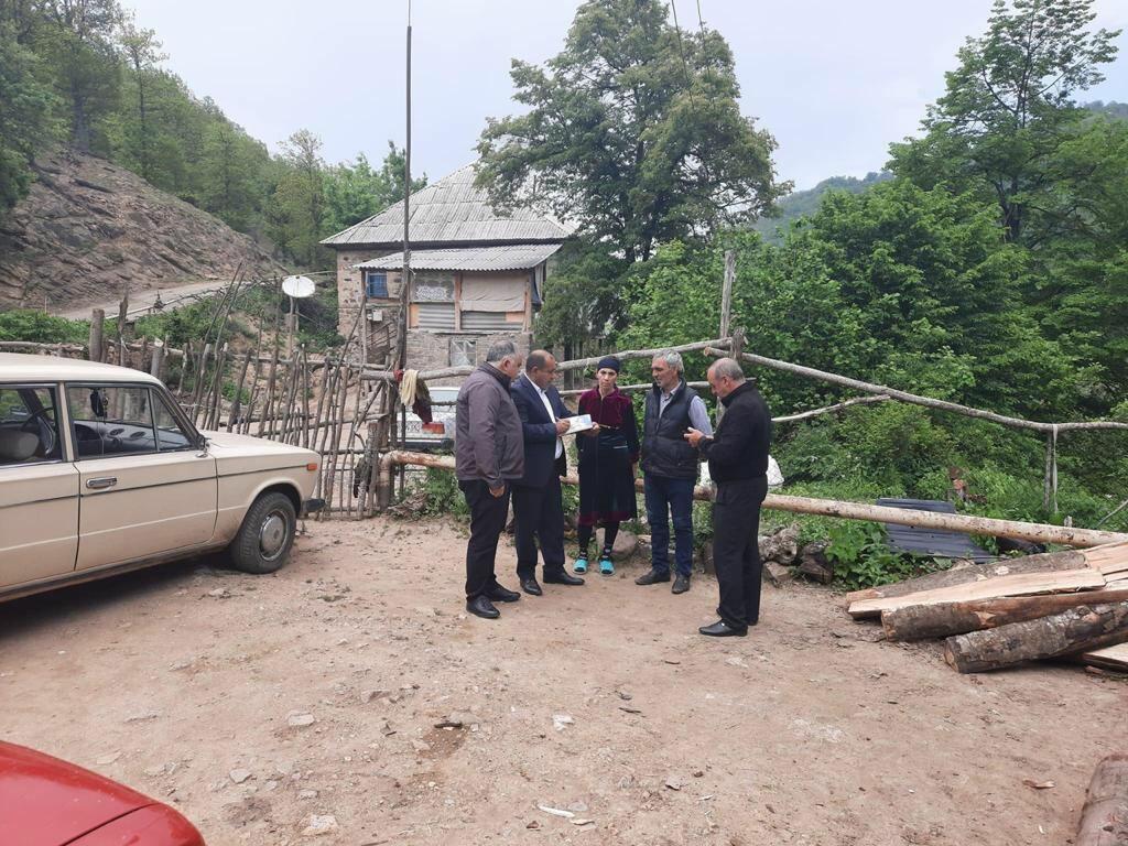 Millət vəkili Arzu Nağıyev Tovuz və Gədəbəydə şəhid, qazi ailələri və seçicilərlə görüşüb