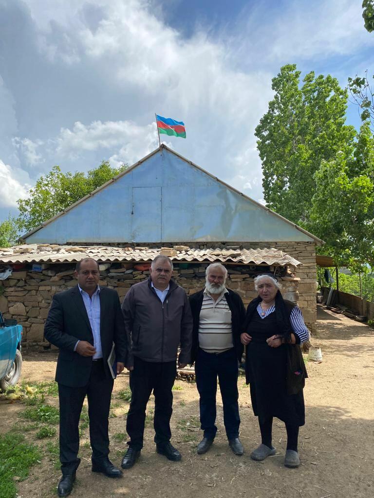 Millət vəkili Arzu Nağıyev Tovuz və Gədəbəydə şəhid, qazi ailələri və seçicilərlə görüşüb