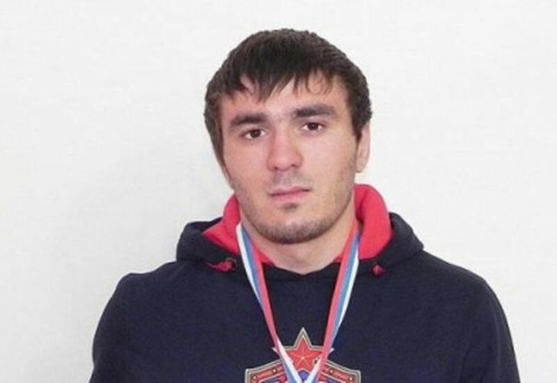 Азербайджанский борец одержал победу над соперником из Армении