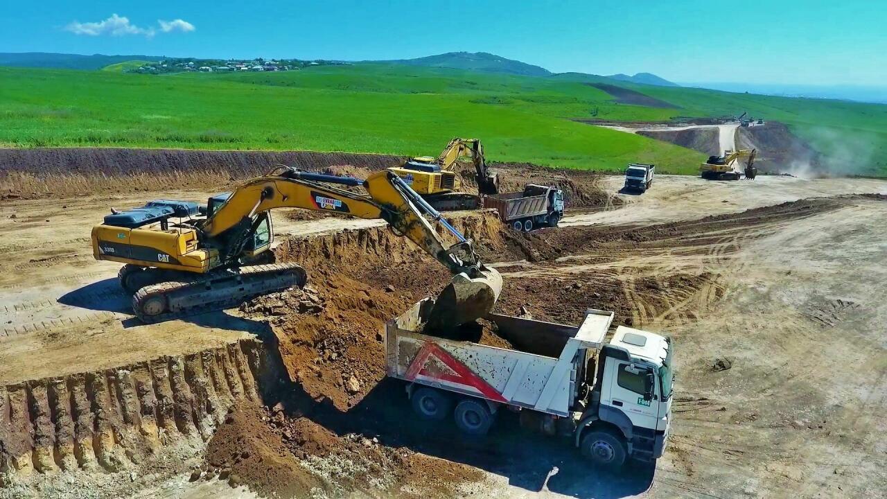 Началась реконструкция самой короткой дороги, соединяющей семь районов Азербайджана