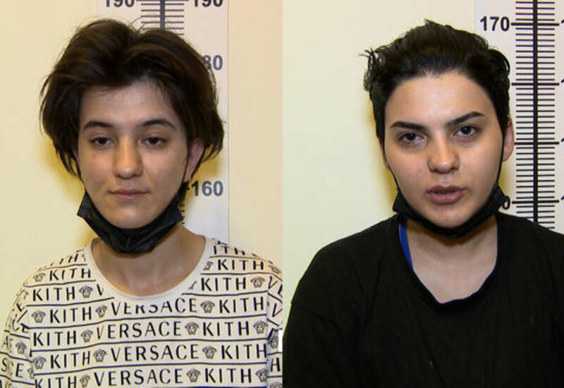 В Баку 2 девушки напали на мужчину с ножом и ограбили его