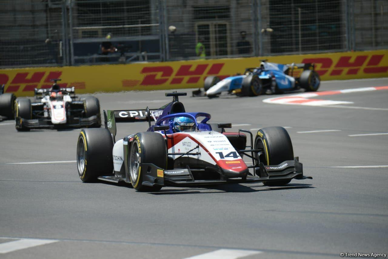 В рамках Гран-при Азербайджана стартовал спринт в классе Формулы-2