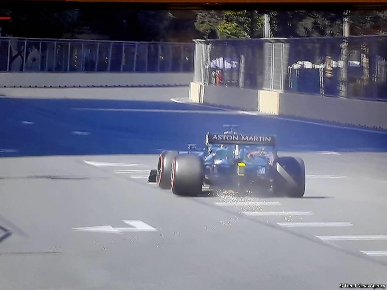 Первая авария в квалификации на Гран-при Азербайджана "Формулы-1"