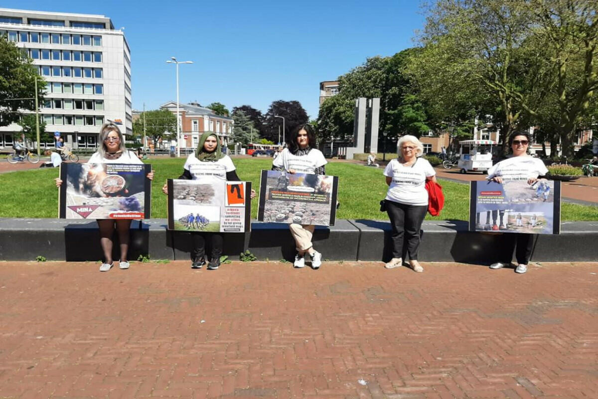 В Гааге прошла акция протеста под лозунгом «Остановите смерти от мин!»