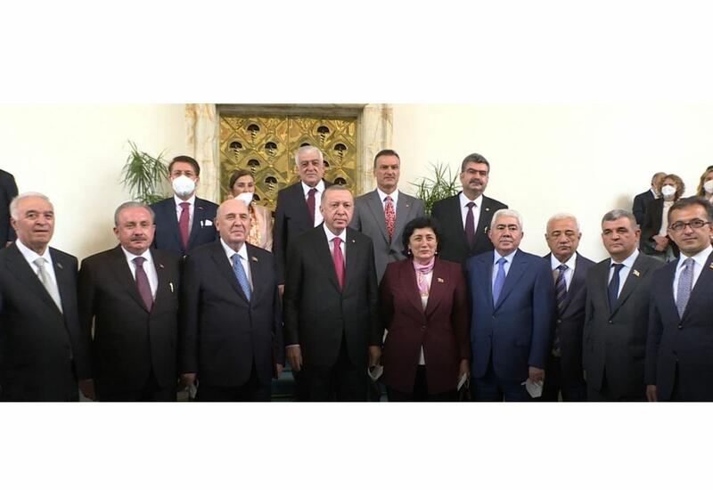Эрдоган встретился в Анкаре с парламентской делегацией Азербайджана