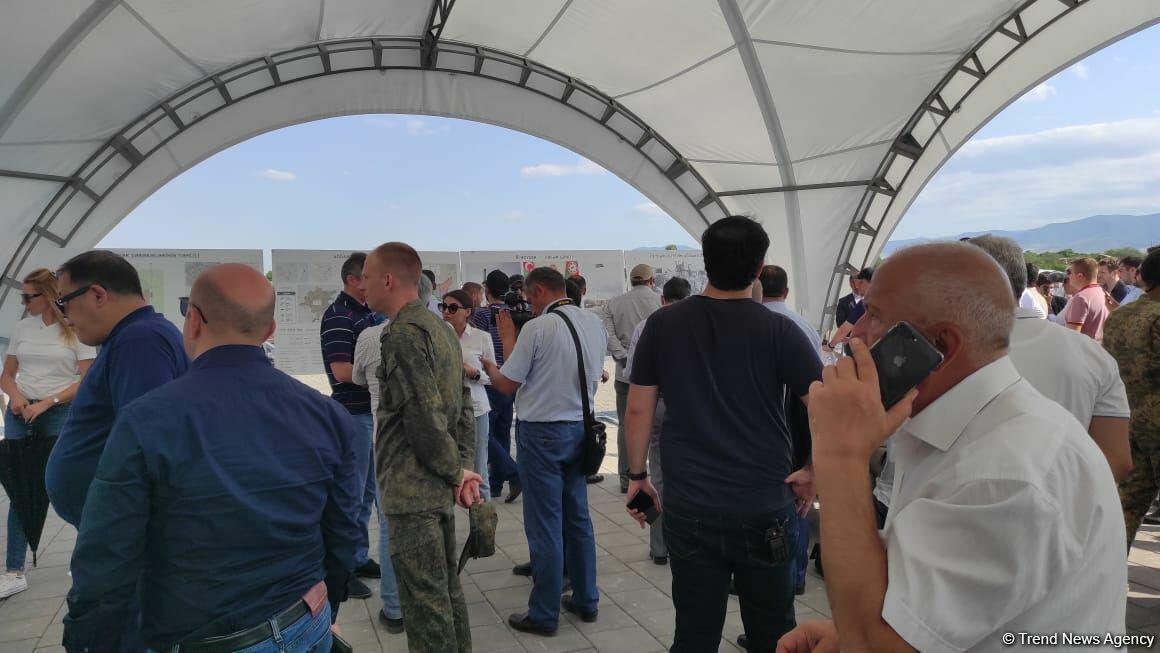 Иностранные дипломаты ознакомились с проектами «Умное село» и «Умный город» в Агдаме