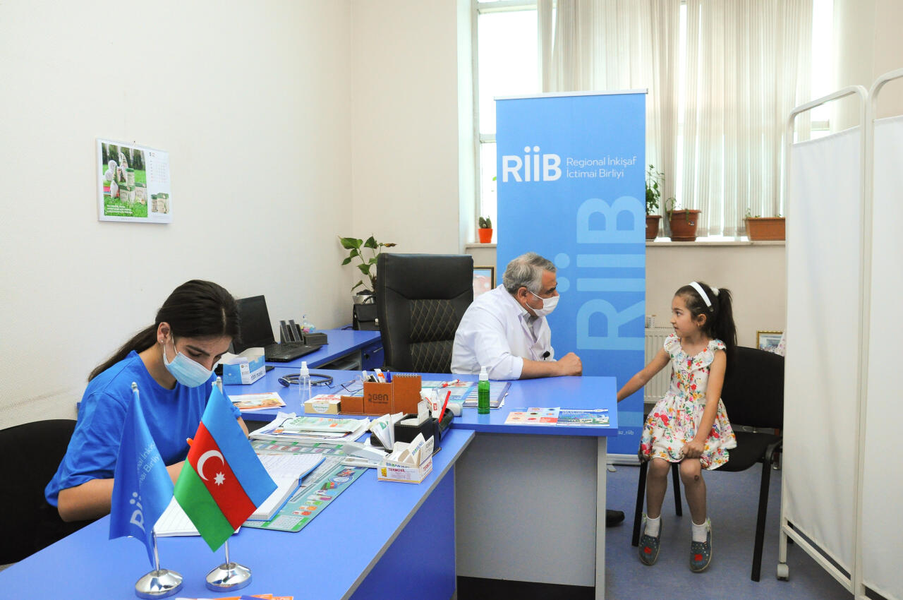 Regionlarda aztəminatlı və digər həssas kateqoriyalara aid ailələrdən olan uşaqlar arasında onkoloji müayinələr aparılır
