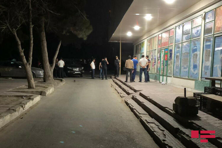 В Баку неизвестный убил 23-летнего парня