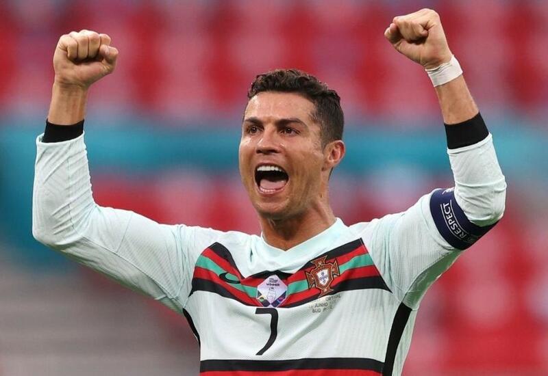 Ronaldo İnstaqramda bir reklamdan 1,6 milyon dollar qazanır