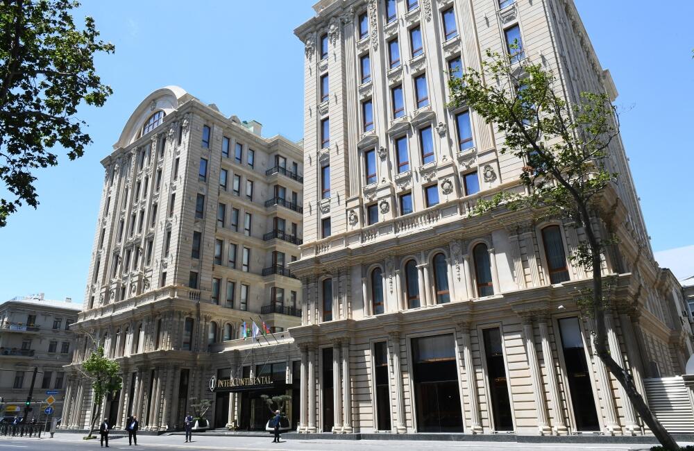 Prezident İlham Əliyev və Birinci xanım Mehriban Əliyeva Bakıda “Intercontinental” otelinin açılışında iştirak edib