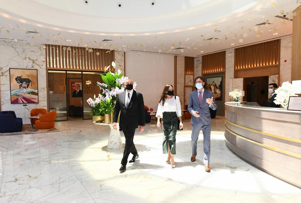 Prezident İlham Əliyev və Birinci xanım Mehriban Əliyeva Bakıda “Intercontinental” otelinin açılışında iştirak edib