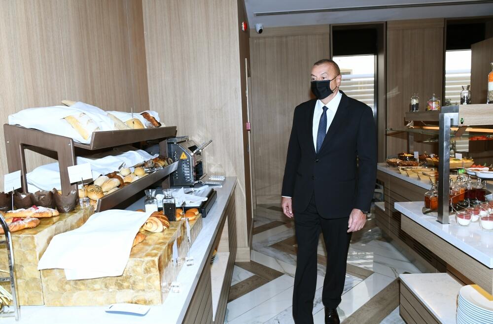 Prezident İlham Əliyev və Birinci xanım Mehriban Əliyeva Bakıda “Intercontinental” otelinin açılışında iştirak edib