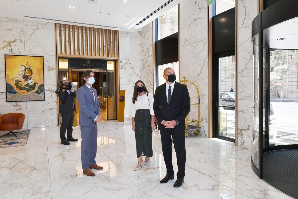 Prezident İlham Əliyev və Birinci xanım Mehriban Əliyeva Bakıda “Intercontinental” otelinin açılışında iştirak edib