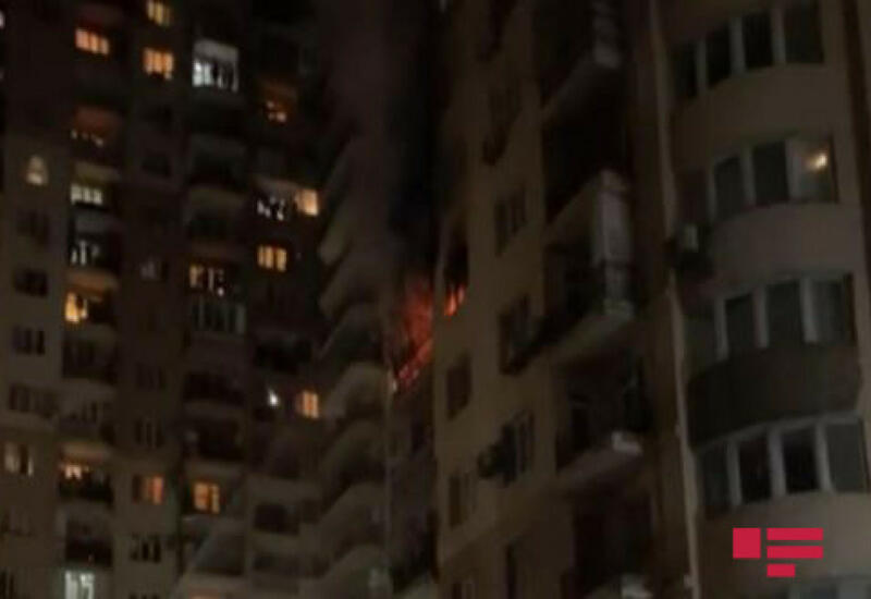 МЧС о пожаре в многоэтажном доме в Баку