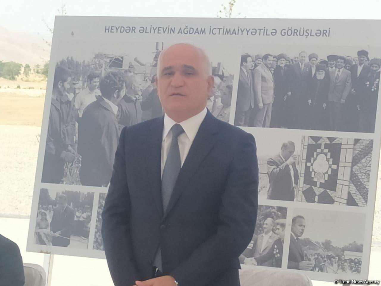 Вице-премьер Азербайджана провел заседание в Агдаме