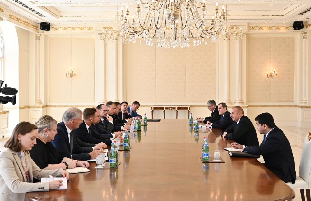 Президент Ильхам Алиев принял министров иностранных дел Румынии, Австрии, Литвы и делегацию Европейского Союза
