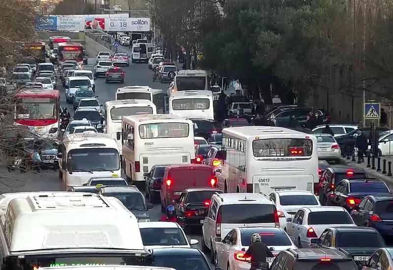 Bakıda 150-yə yaxın avtobus gecikmə ilə hərəkət edir