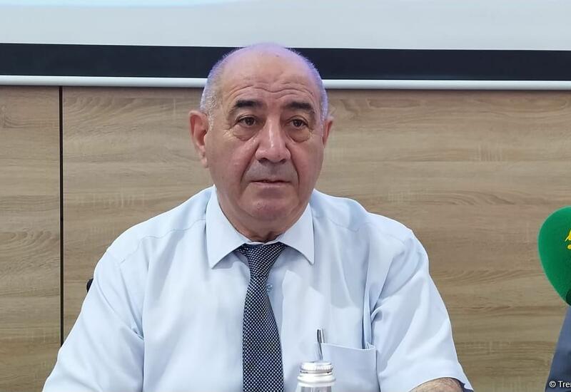 Грязевой вулкан в Локбатане - один из активных на Абшероне