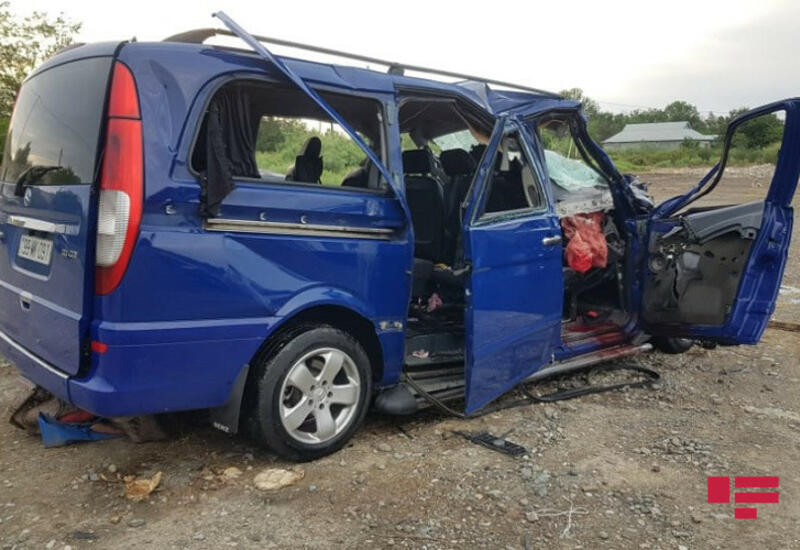Azərbaycanda ağır yol qəzası baş verib, 5 ölü, 2 yaralı var