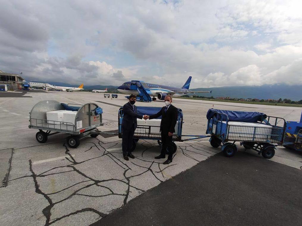Самолет AZAL доставил в Боснию и Герцеговину вакцины против коронавируса