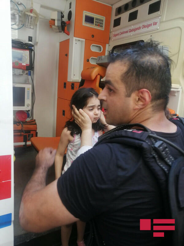 Пожар в многоэтажном доме в Баку